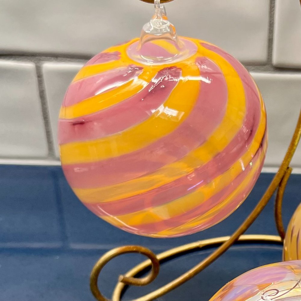 SALE!  Gorgeous Glass Ornament/Witch's Ball/Garden Decor - Picture 2 of 5